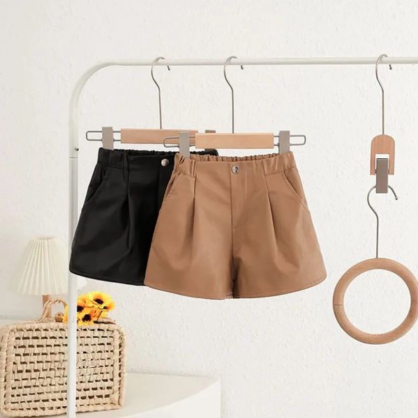 Kinder Mädchen PU Leder Shorts Khaki Schwarz Lose Beiläufige Leder Kurze Hosen Aurumn Winter Kleidung Kinder Teenager Shorts 240305