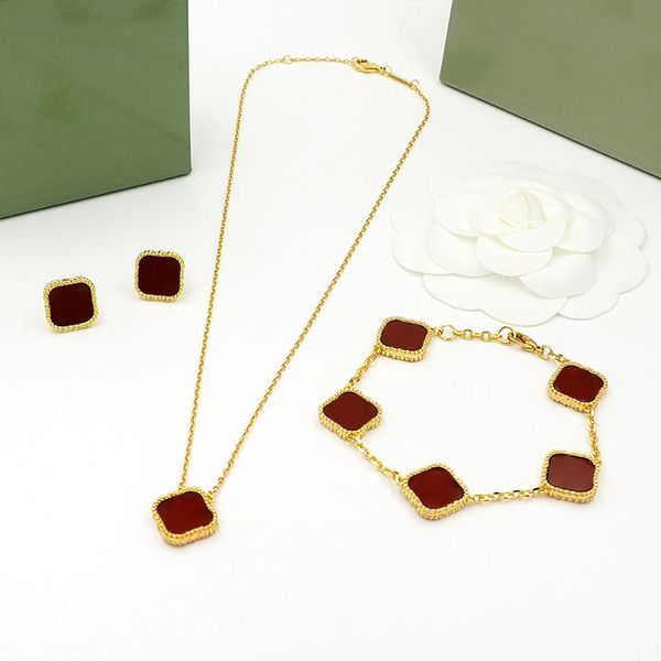 Goldschmuck Damen-Halsketten in Kleeblattform, Blumenanhänger, klassische Mode, tägliches Outfit, 18 Karat vergoldete Edelstahlkette, silberne Damen-Halsketten-Sets mit weißen Perlen