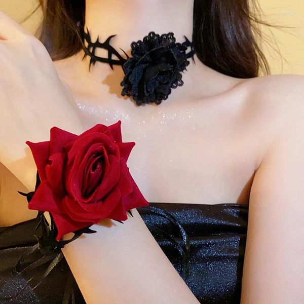 Choker 1PC Retro Blume Einstellbare Seil Kragen Halskette Gothic Dornige Rote Rose Für Halloween Cosplay Party Zubehör