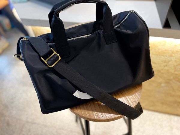 Designer -Tasche Neue VIP Free Reisebeutel Herren- und Frauen Schwimmsportbeutel Nylon wasserdichte große Kapazität Händekreuzbodendübung Umhängetasche