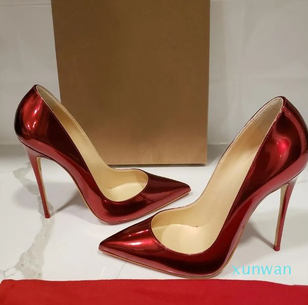 Designer-Frete grátis moda mulheres bombas de couro vermelho ponto dedo do pé cravejado de picos de salto alto sapatos Stiletto bombas de salto novo