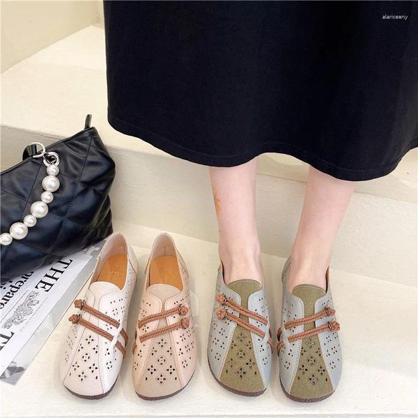 Rahat ayakkabılar retro etnik stil içi boş fasulye yumuşak deri ve rahat düz için taban