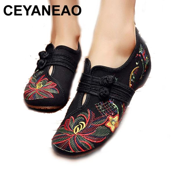 Botas Ceyaneao Novo estilo chinês2020 Primavera Summer Moda feminina plana Pequina Lotus Flor Bordado Sapatos macios Sola confortável