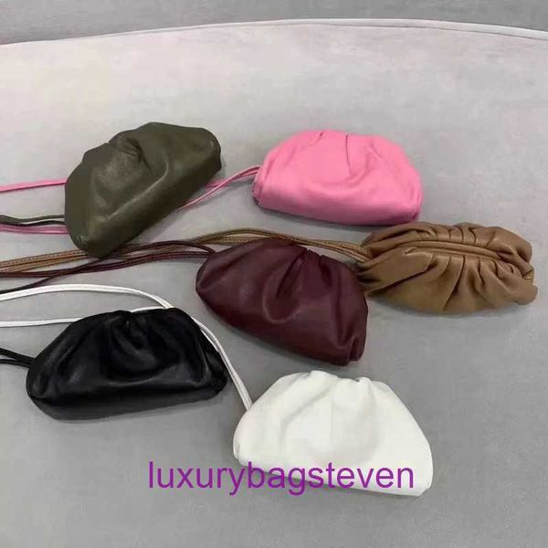 Designer Bottgss Ventss Pouch Tragetaschen für Damen Online-Shop Womens Cloud Bag Mini Fold Koreanische Version 2024 Neue tragbare Handtasche mit echtem Logo