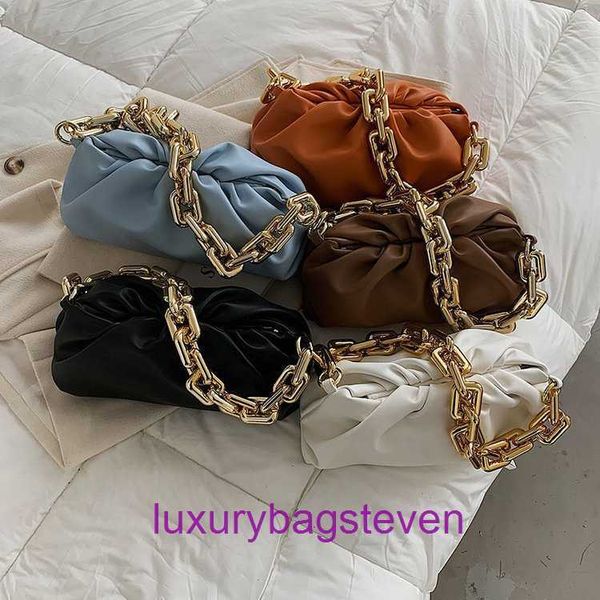 Top Original Großhandel Bottgss Ventss Beutel Tragetaschen Online-Shop 2024 Damen Gefaltete Tasche Auto Einzelschulter Umhängetasche Kette Koreanisch mit echtem Logo