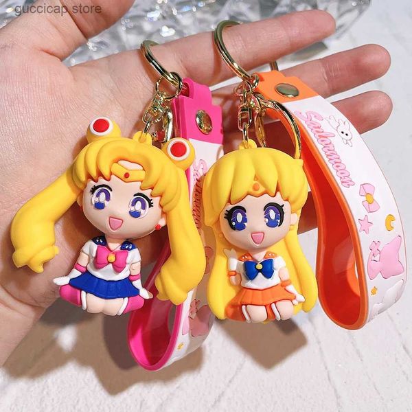 Schlüsselanhänger Lanyards Anime Sailor Moon Schlüsselanhänger Niedliche Figur Puppe Paar Taschenanhänger Schlüsselanhänger Auto Schlüsselanhänger Zubehör Spielzeug Geschenk für Männer Frauen Freunde Y240318