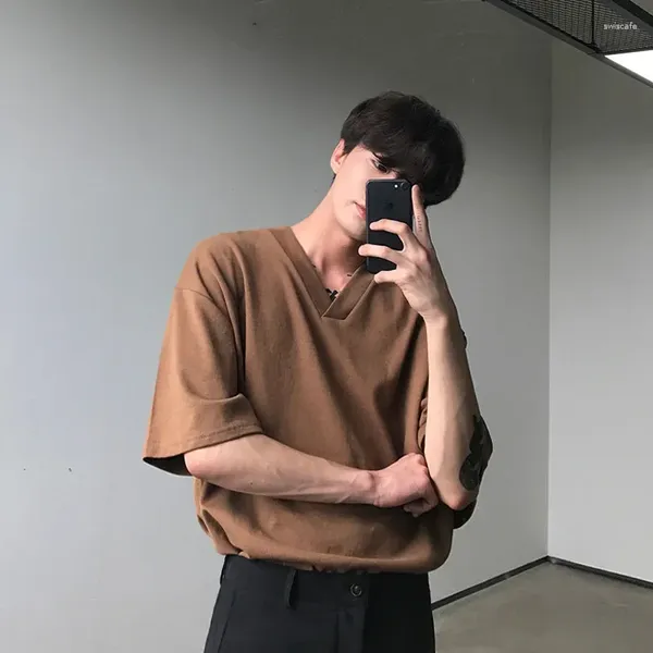 T-shirt da uomo Estate Ragazzi T-shirt manica corta con scollo a V stile coreano T-shirt tinta unita allentata T-shirt da uomo oversize in cotone nero XXL