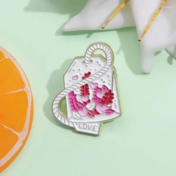 Broschen Kreative Liebe Amulett Emaille Pin Rosa Blumen Pflanze Geldbörse Brosche Revers Hut Zubehör Abzeichen Geschenk Für Freunde Schmuck Großhandel