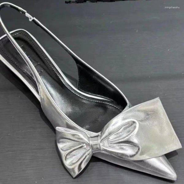 Elbise ayakkabıları kadın bowknot slingback kedi topuklular siyah sivri uçlu saten kayma düşük gündelik