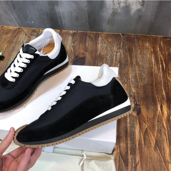 Yeni Yaz Yürüyüş Elbise Ayakkabı Akışı Runner Spor Ayakkabı Tasarımcısı Erkek Kadınlar Sıradan Ayakkabı Naylon Süet Sneaker Yumuşak Üst Moda Spor Ruuning Yürüyüş Klasik Skate Ayakkabı Kutusu