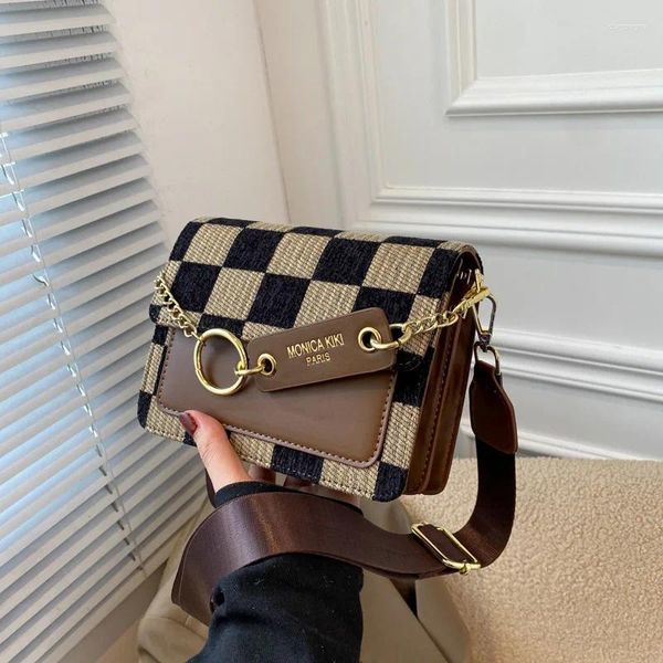 Omuz çantaları 2024 çanta dişi yüksek duyu enfes yaz moda dama tahtası crossbody küçük ins doku kare