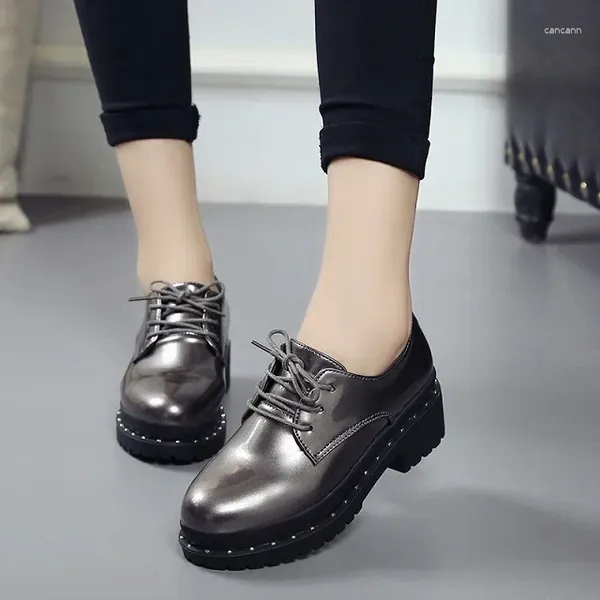 Повседневная обувь 2024, классические модные женские туфли с острым носком, черные оксфорды на плоской подошве, удобные без шнуровки, размеры 35–42