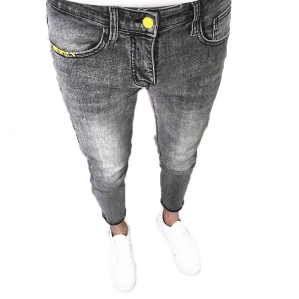 Hose Großhandel 2022 Koreanische Modelmen graue Jeans schlanker Füße Geister Wäsche Strumpfhosen passen Cowboy School Teenager Jeans