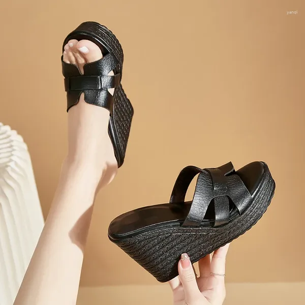 Chinelos 2024 plataforma de verão sandálias femininas moda casual cunhas grossas sola aberta dedo do pé ao ar livre praia mulher andando sapatos pretos
