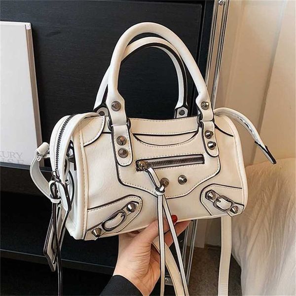 Motorcycle Handheld Womens 2024 New Rivet Trendy Handbag Sale 60 % Rabatt im Online-Shop