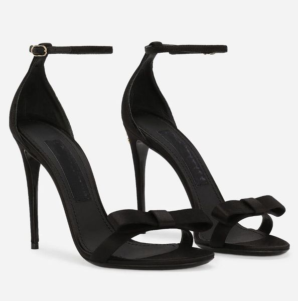 24 elegante marca feminina keira sandálias sapatos cetim arco salto alto preto vermelho festa de casamento bombas gladiador sandalias com caixa.
