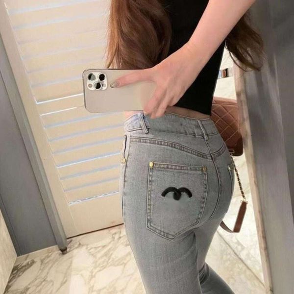 Frauen Jeans Frühling zerrissene Jeans Designer Hosen Damen Modebrief Stickerei kleine Füße Denimhose schlanke Bleistifthosen