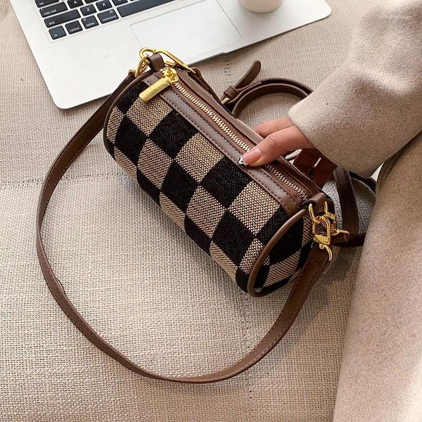 Bolsas de ombro nicho em forma de barril pequeno saco para mulheres na moda moda verificado crossbody um balde mensageiro mão