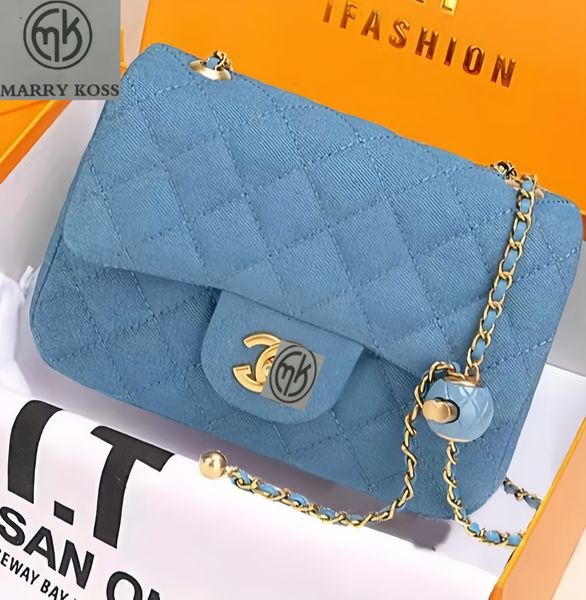 TOP Borsa di design 1:1 Borsa piccola quadrata in denim per donna 2023 Nuova borsa a tracolla a catena Lingge Piccola palla dorata Borsa a tracolla versatile Logo di ricambio MARRY KOSS