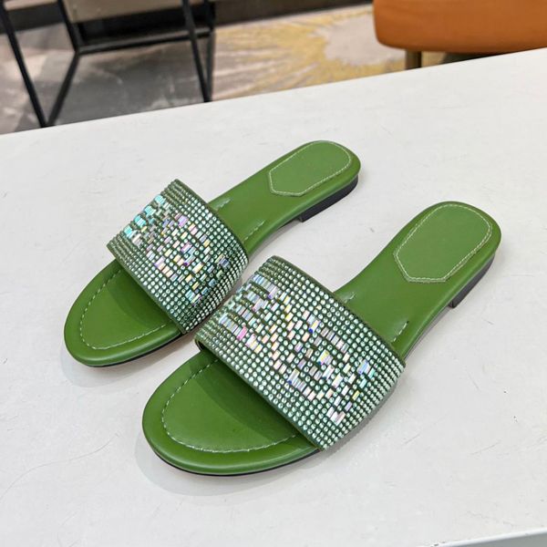 Mulheres verão moda sandálias designer água diamante confortável chinelos de praia bonito ao ar livre dedo do pé aberto sapatos planos