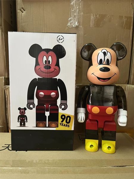 BEST SELLING 400% 28CM Bearbrick O ABS Um personagem famoso Moda urso Chiaki figuras Brinquedo para colecionadores Bearbrick Art Work modelo decoração brinquedos presente