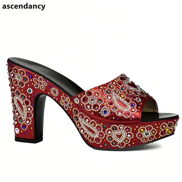 Stiefel rote Farbe afrikanische Hochzeit Frauen Schuhe große Größe 43 Italien Design Elegante Frauen Party Schuhe Neuankömmlinge Sommer -Slipper Schuhe