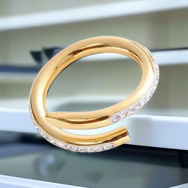 Tasarımcı Ring Luxury Womens Designer Ring Silver Trend Fashion Klasik Klasik Çift Stil Hediye Düğün Çift Hediye Resmi Etkinlikler Festivali