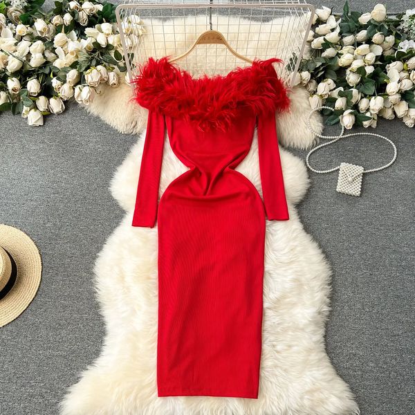 Kırmızı kürk, omuz elbisesi kadınlar için omuz elbisesi seksi bir satır eğik çizgi kadın seksi ince fit sarılı kalça Noel partisi elbise 240309