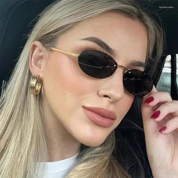 Sonnenbrille DLIDW Luxus Mode Diamant-verkrustete Candy Farbe Oval Rahmen Frauen Männer Randlose Sonnenbrille Sonnenschutz UV400 Schutz