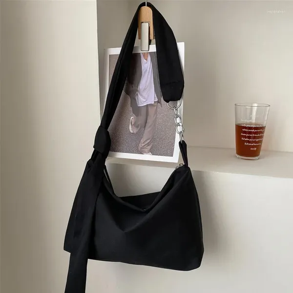 Umhängetaschen Schwarze Umhängetasche für Frauen Luxus-Designer-Handtasche Nylon-Shopper-Kette Abnehmbarer verstellbarer Riemen Messenger-Tasche