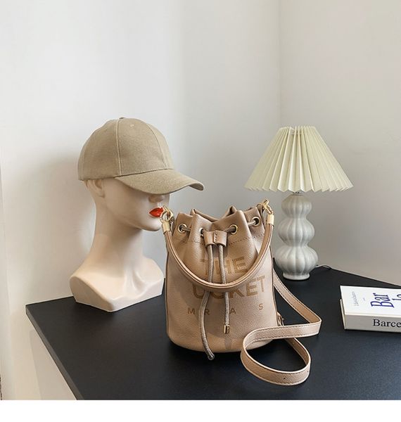 Luxuriöse Tasche aus PU-Material, Beuteltasche für Damen und Herren, Designer-Mar-Tragetasche, klassisch, Kordelzug, Schultertasche, modische Geldbörse, Eimer, Henkel oben, Geldbörsen, Handtasche, Umhängetasche, Unisex-Tasche