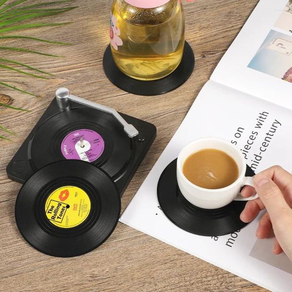 Tapetes de mesa 6pcs Porta-copos de disco com suporte para reprodutor de gravação Criativo Koffie Mok Cup Onderzetters Hitteendig Almofadas antiderrapantes