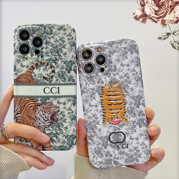 Capas de telefone celular vintage Luxyry Designer Tiger Flower Capa de telefone para iPhone 15 14 13 12 11 Plus Pro Max Xs Xr X Marca clássica Capa de telefone à prova de choque para mulheres e homens