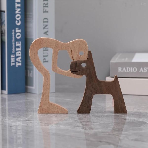 Figurine decorative Decorazioni per la scrivania dell'ufficio di casa Cane e ragazzo Giocano Sculture di paesaggi in miniatura Ornamenti artigianali in legno