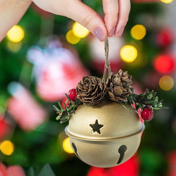 Weihnachtsdekorationen, Baum, kreativer Gold- und Weißmetall-Glockenanhänger, Tannenzapfen, rote Früchte