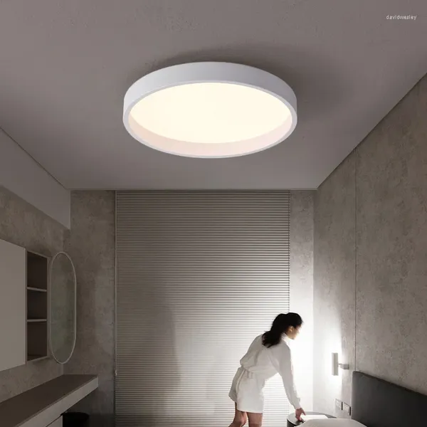 Lampadari Lampadario moderno a LED per soggiorno camera da letto Lustre Apparecchio di illuminazione a soffitto rotondo Lampara Techo Lampade nere bianche