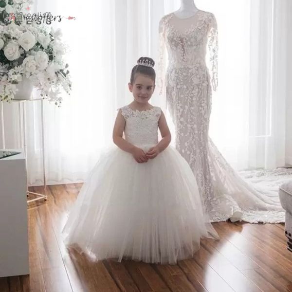 Carino pizzo bianco per bambini piccoli abiti da ragazza di fiore principessa gioiello collo tulle applique gonfio floreale formale indossa abiti da comunione per feste su misura BC9309