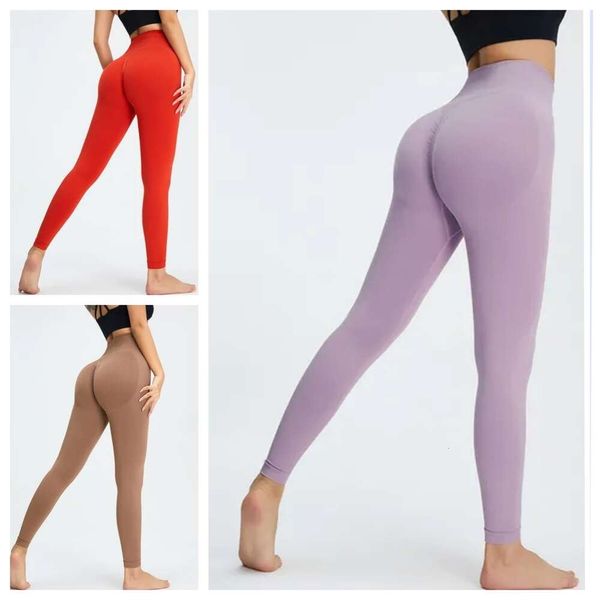 Nuovi leggings da yoga pantaloni corti con filo scomodo 2024 leggings da sollevamento dell'anca da donna a vita alta esercizio di fitness nudo