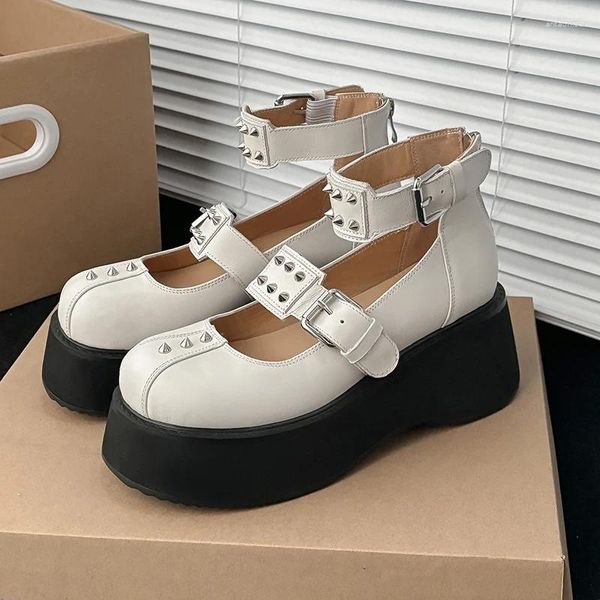 Scarpe eleganti in vera pelle con decorazione in metallo rivetti décolleté da donna cinturino alla caviglia fondo spesso sandali con tacco grosso moda strada punk da donna