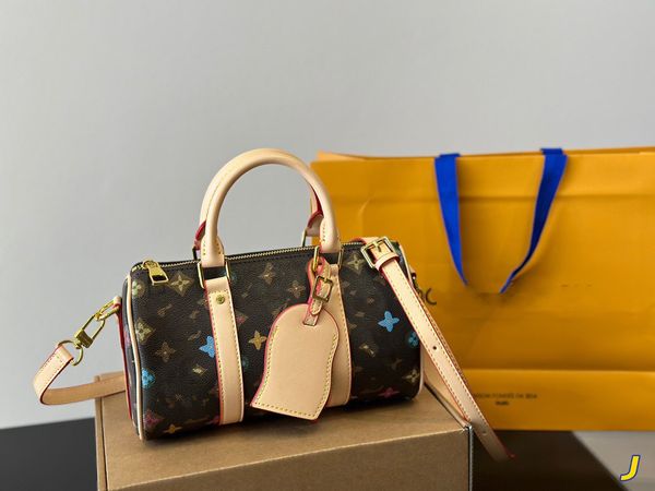 Tasarımcı Çantalar Kadın Duffel Çantalar Renk Mektup Çanta Keepall 20 25 Toates Tasarımcı Bayanlar Omuz Çantaları Graffiti Lüks Marka Crossbody Seyahat Çantaları Omuz Çantaları