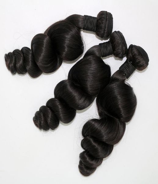 Fasci di capelli birmani Tessuto cambogiano vietnamita dei capelli umani Colore naturale 3 bundleslot Estensioni dei capelli umani cuticola onda sciolta6147112