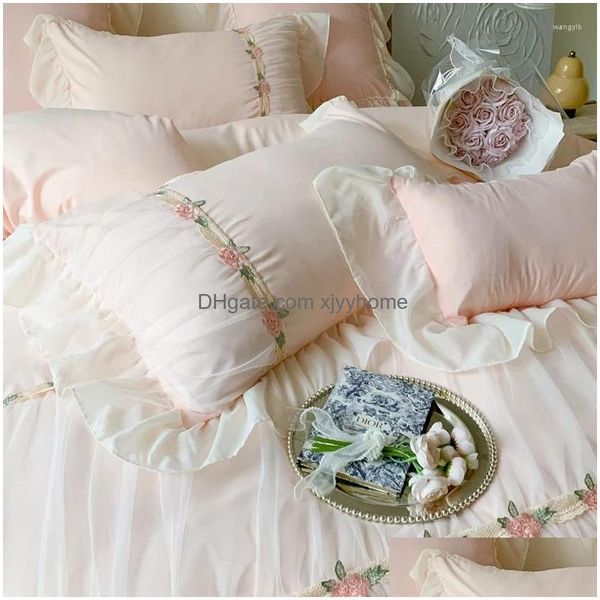 Set di biancheria da letto Rosa Principessa francese Romantica Piega di pizzo Volant Set Morbido e accogliente Ragazze coreane Piumino Er Lenzuolo Federa Consegna di goccia H Dhluj