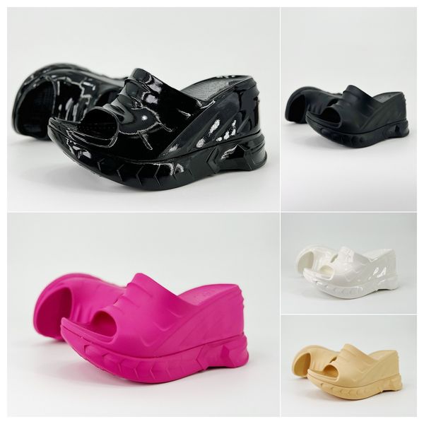Designer Sandalen Pantoffeln Sommer -Frauenschuhe geformte mehrfarbige Flora -Objektträger in schwarzem Tongummi -Sohle mit geprägter Logo auf der Außenseite geformtes Fußbett