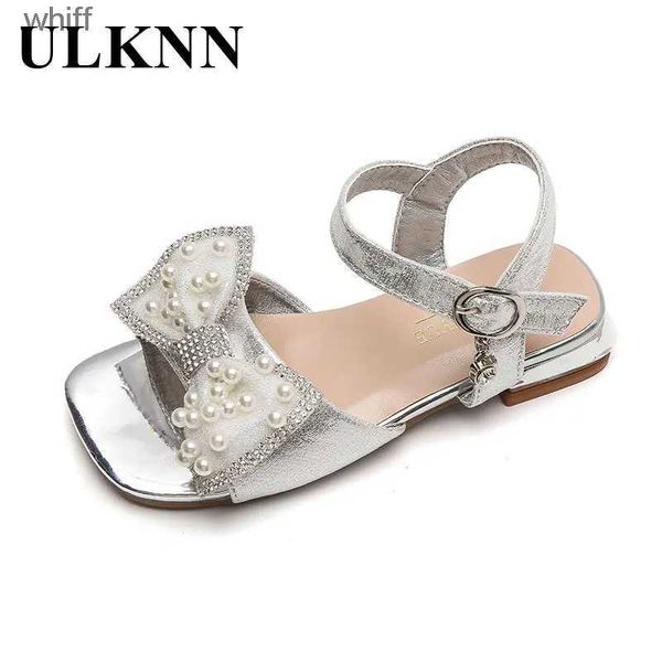 Sandali ragazze sandali argento estate per bambini scarpe principessa rosa 2023 nuovi fiocchi di cristallo bambini prestazioni tacchi alti scarpe glitterC24318