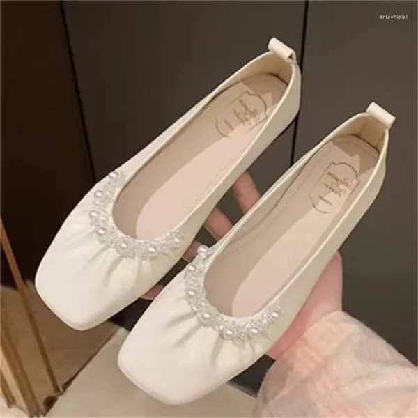 Sapatos de vestido pérolas para mulheres dedos quadrados saltos planos plissados ​​feminino raso chassure femme string beadings senhoras linhas de costura zapatos