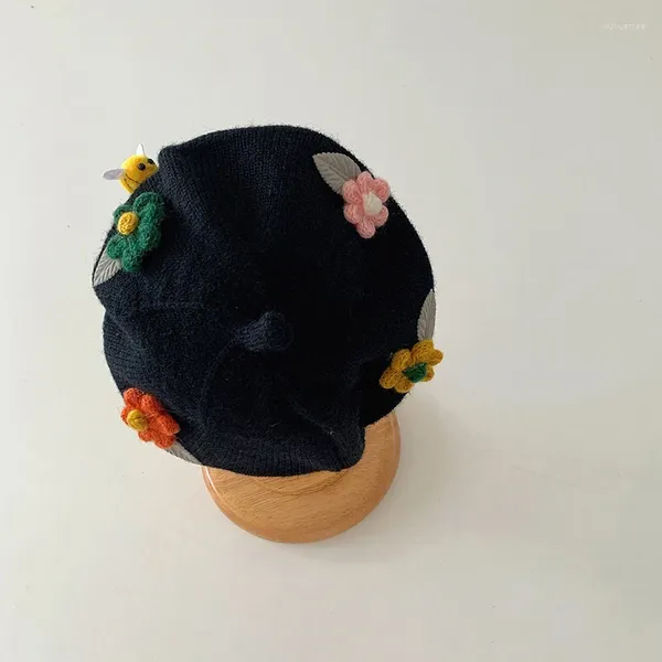 Cappelli SCEINRET Berretto per neonate Stile francese Inverno caldo Artista Classico Berretto con fiori 3D all'uncinetto