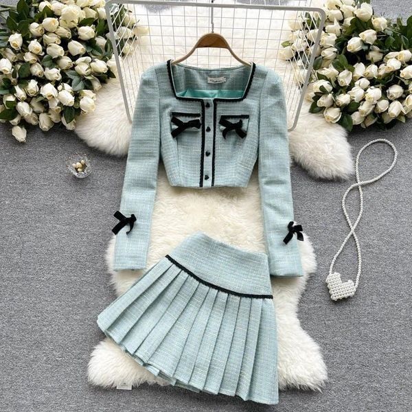 Abiti da lavoro Alta qualità Autunno Inverno Tweed Set due pezzi Donna Dolce Bowknot Crop Top Giacca Cappotto Mini gonna a pieghe Abiti Ensemble Femme