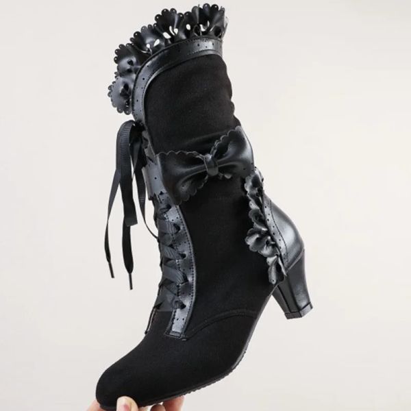 Botas Brand Big Size 43 Sweet Bowknot Ruffles High Heels Shoelace Gothic Lolita estilo intermediário Botas de bezerro Laceup Black Women Shoes