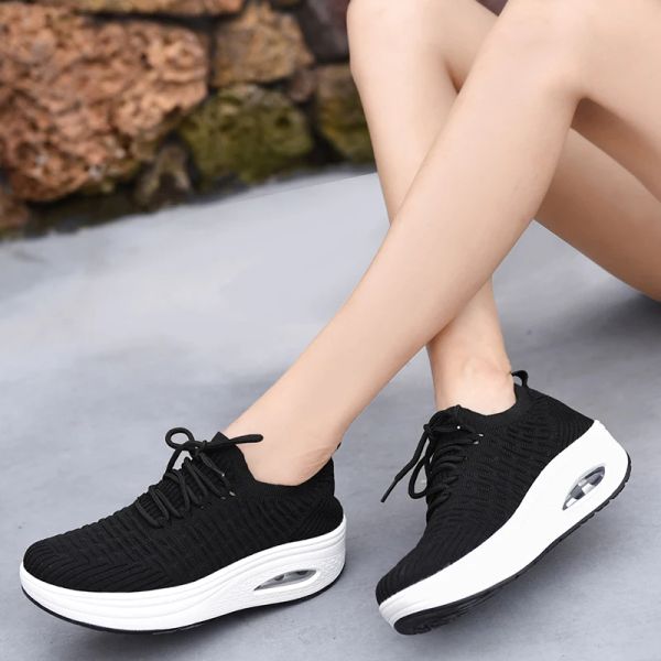 Stivali dropshipping women sneaker scarpe primaverili slip su sneaker piattaforma per donne nere in rete traspirante scarpe da ginnastica con scarpe da ginnastica