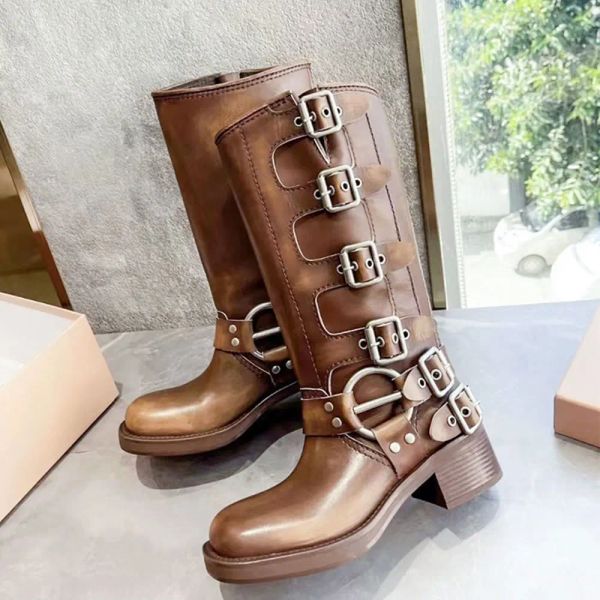 Botlar 2023 Yepyeni Buckles Fashion Street Binicilik Botlar Şık Serin Batı Diz Yüksek Boot Ayakkabıları Kadınlar İçin